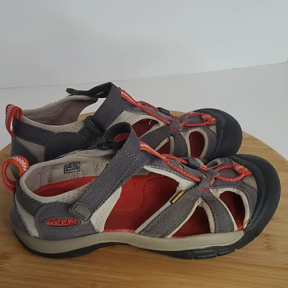 KEEN Venice H2 Gray Waterproof Sport Sandals 1019354 Big Kids Shoe Size 4